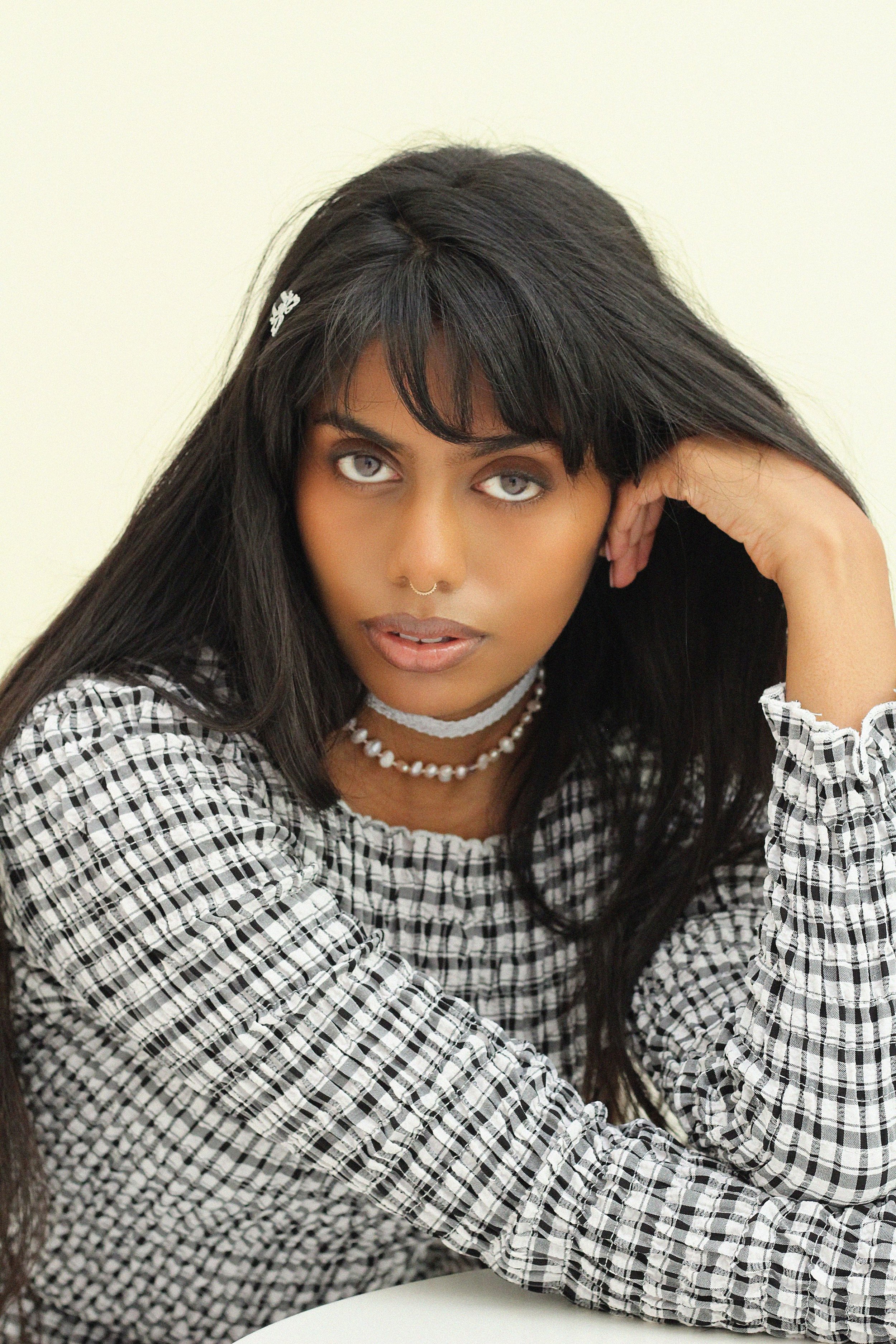 6-pranavi-main-book-the-hair-desk-limited.jpg