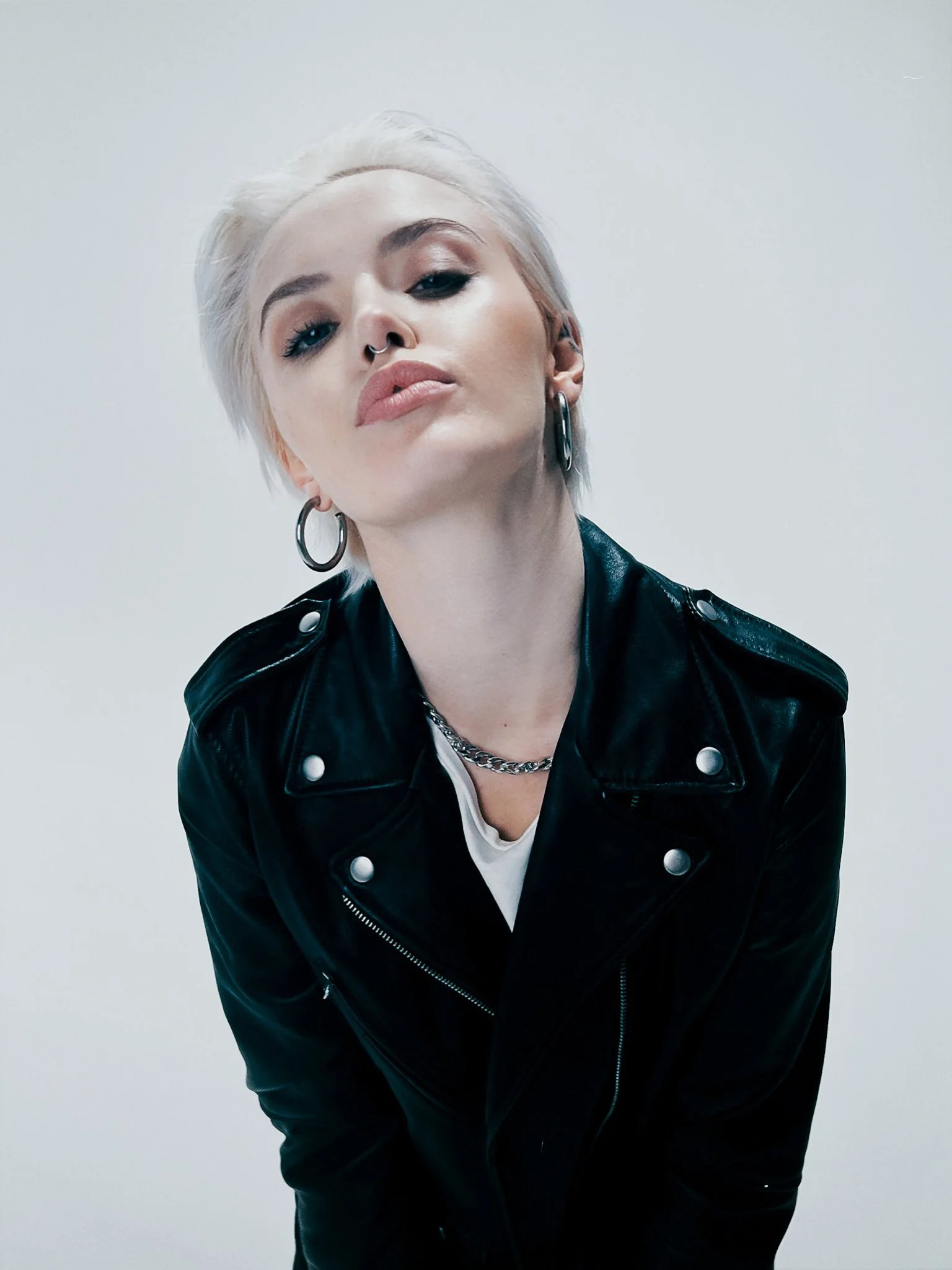 9-rhiannon-main-book.jpg