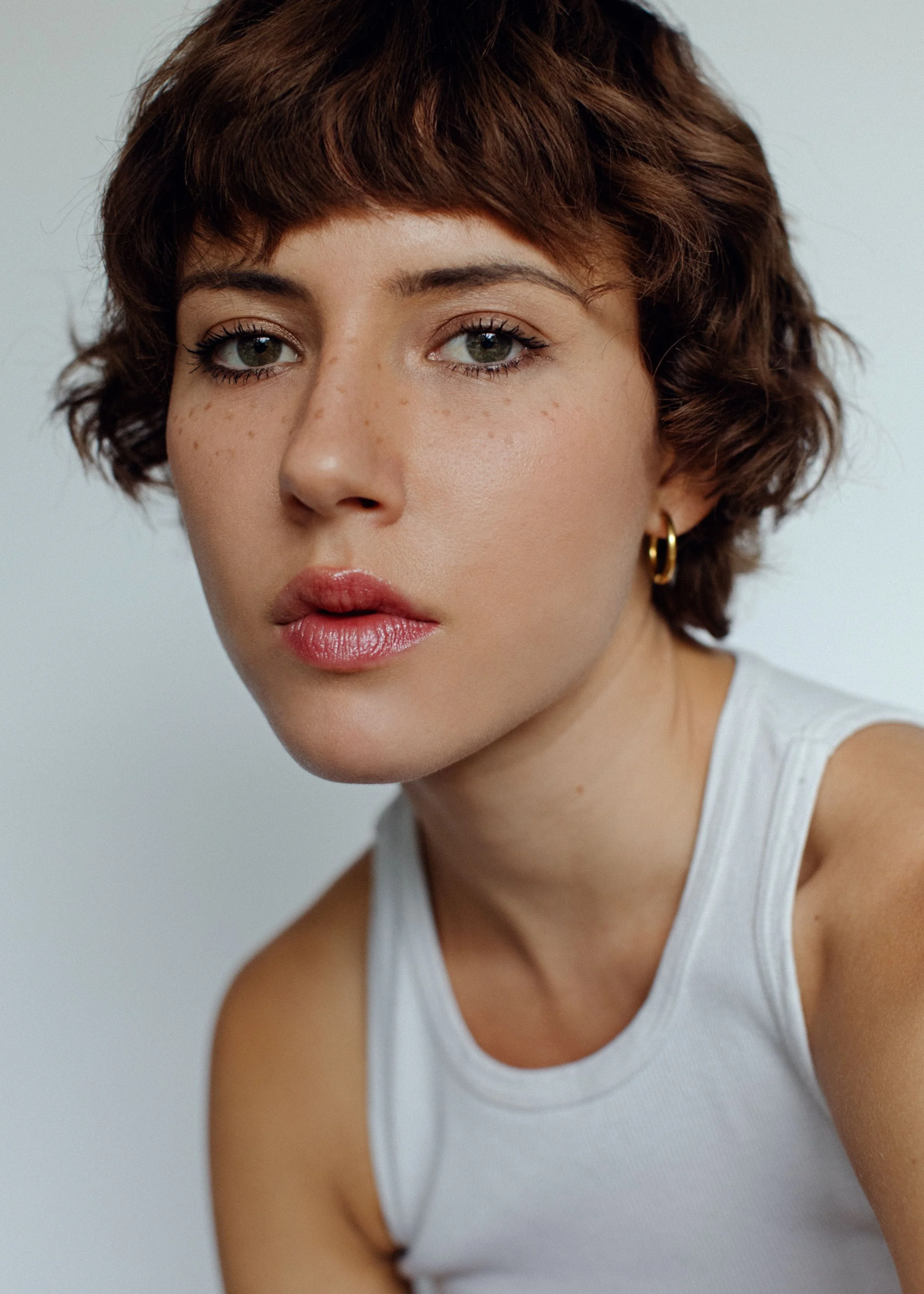 4-taina-main-book.jpg