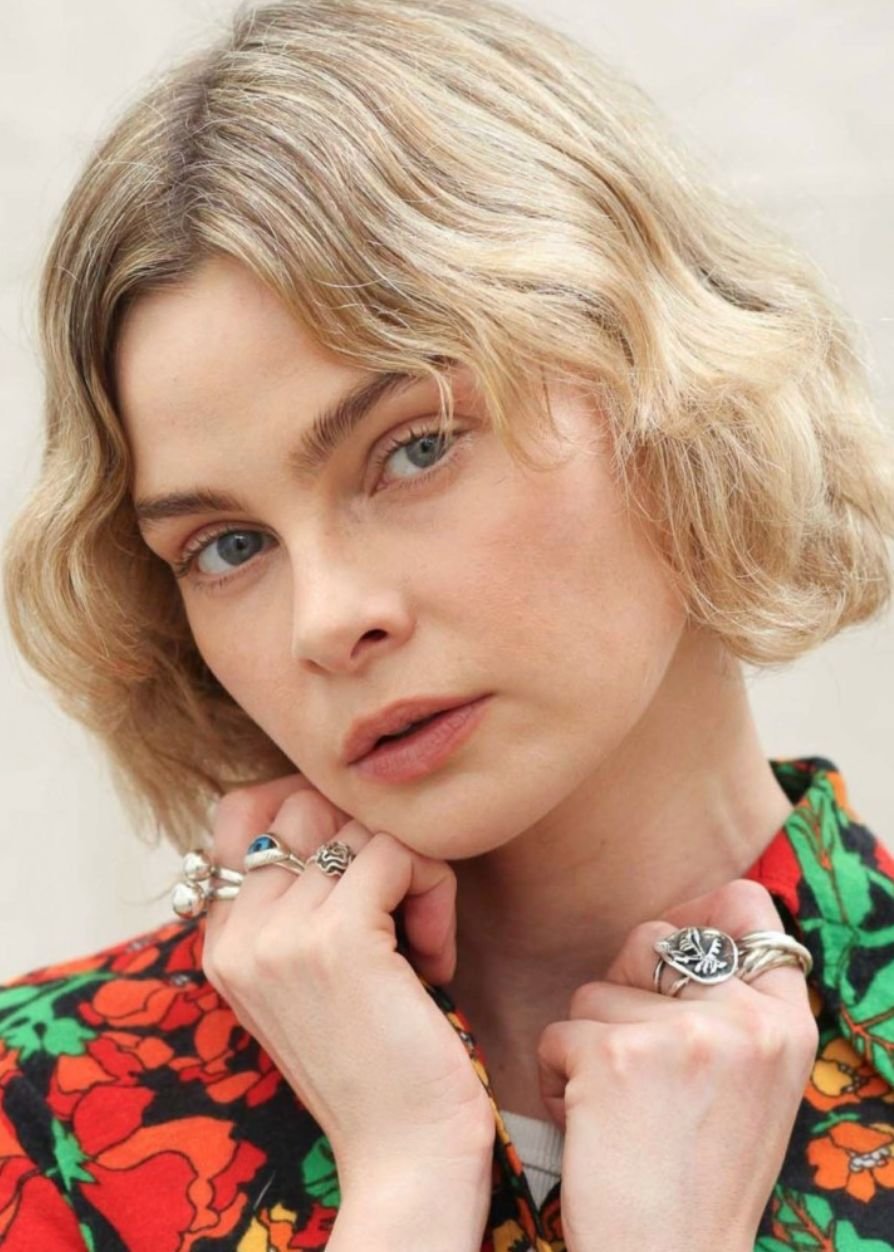 17-maisie-main-book-the-hair-desk-limited.jpg