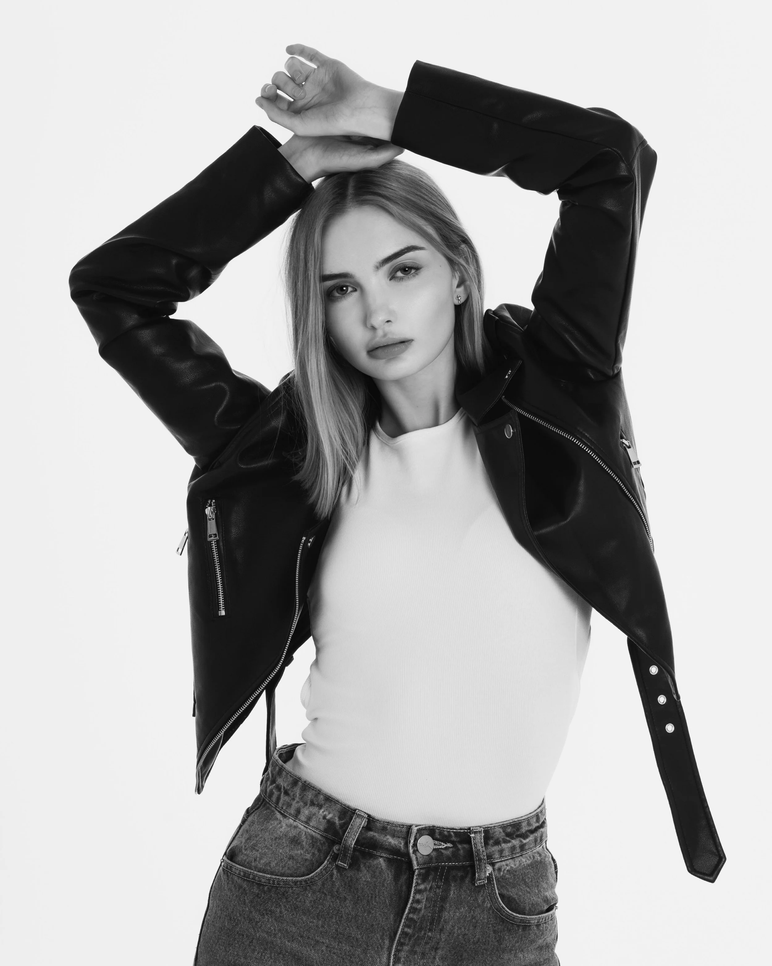 16-abbie-q-main-book.jpg