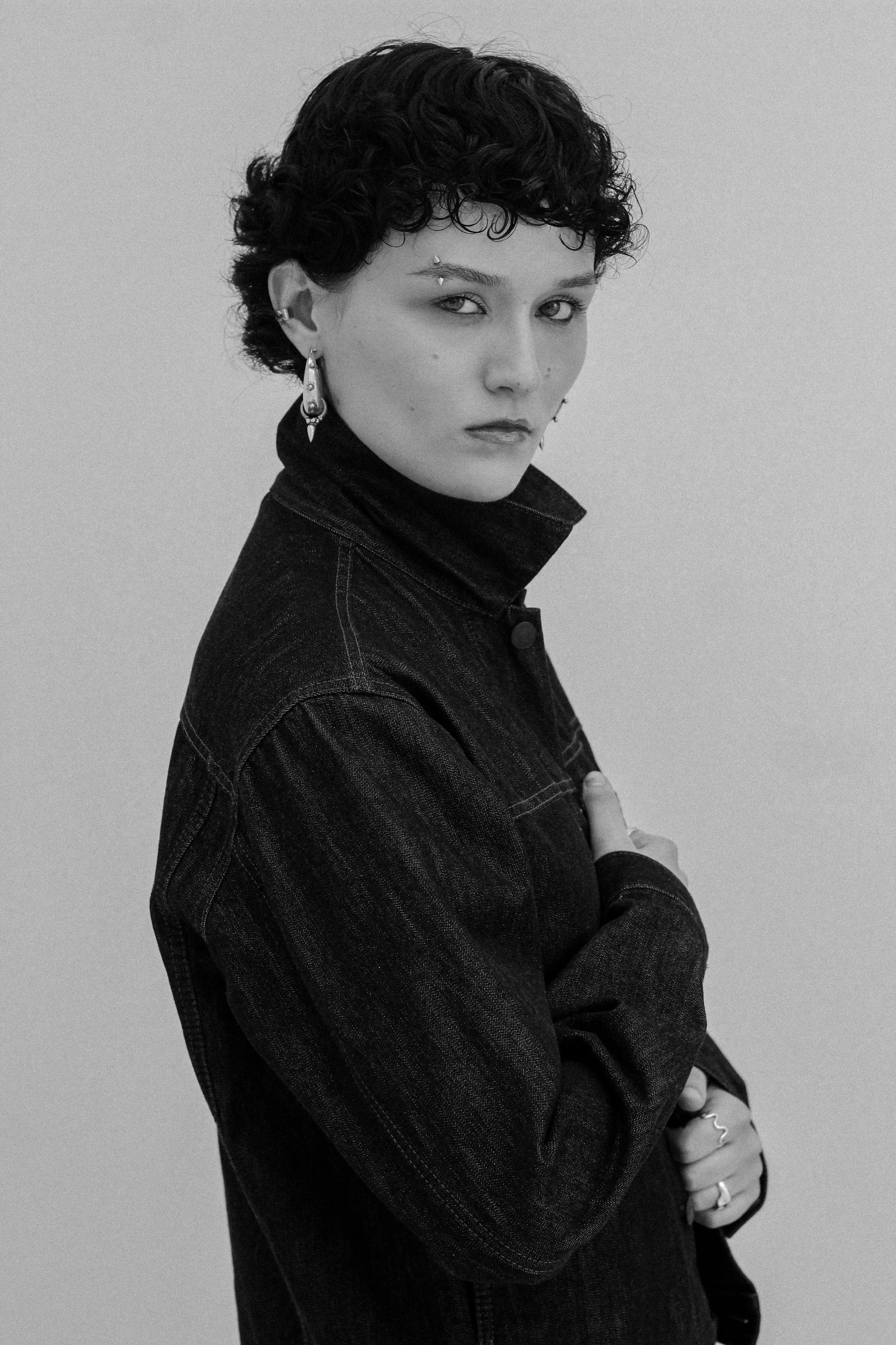 6-ella-main-book.jpg