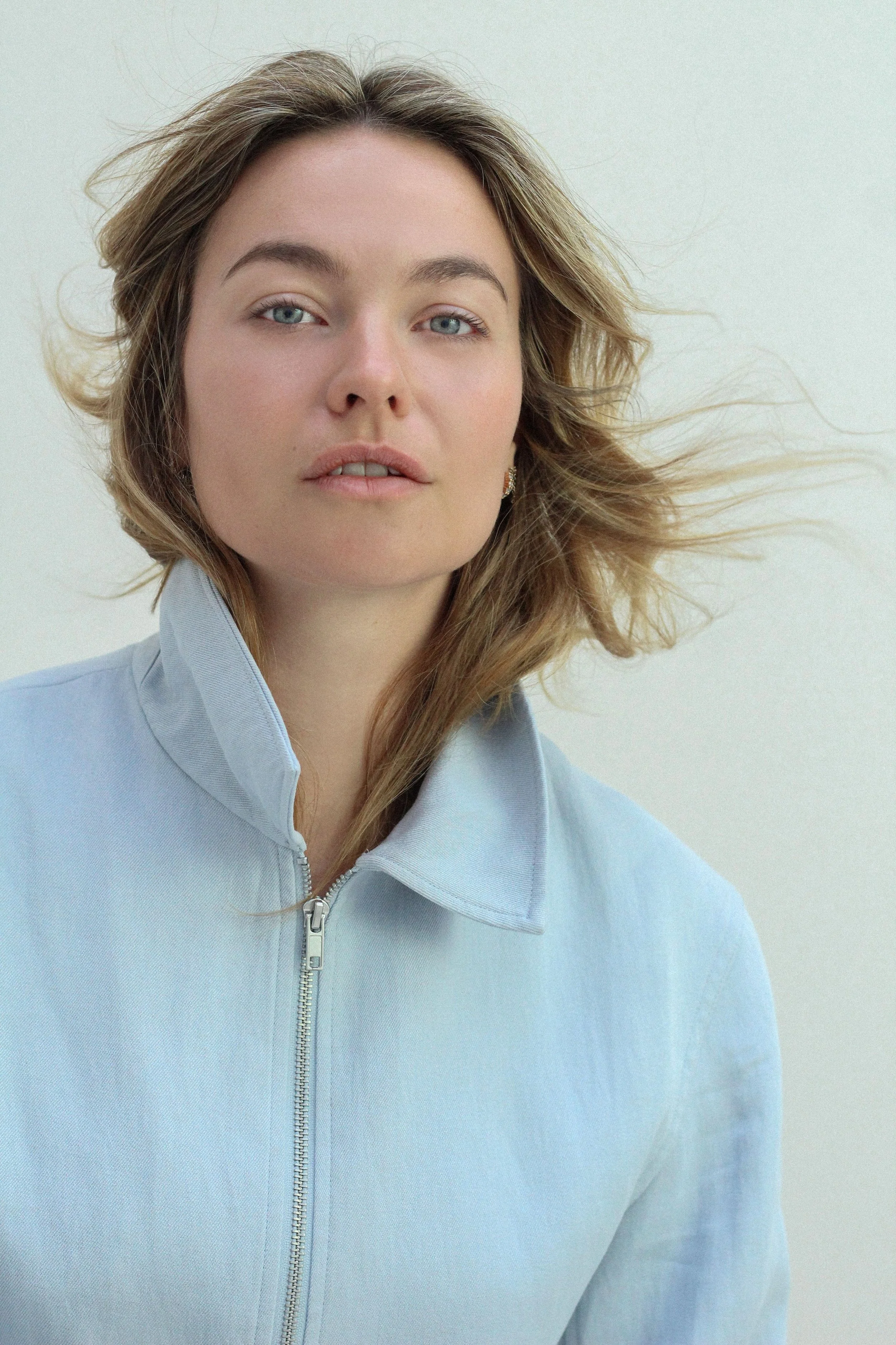 3-fayenne-main-book.jpg