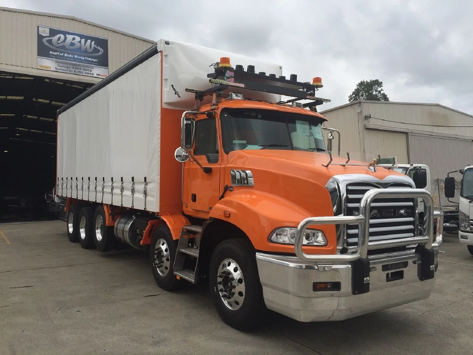 VEHICLE BODY MANUFACTURER.JPG