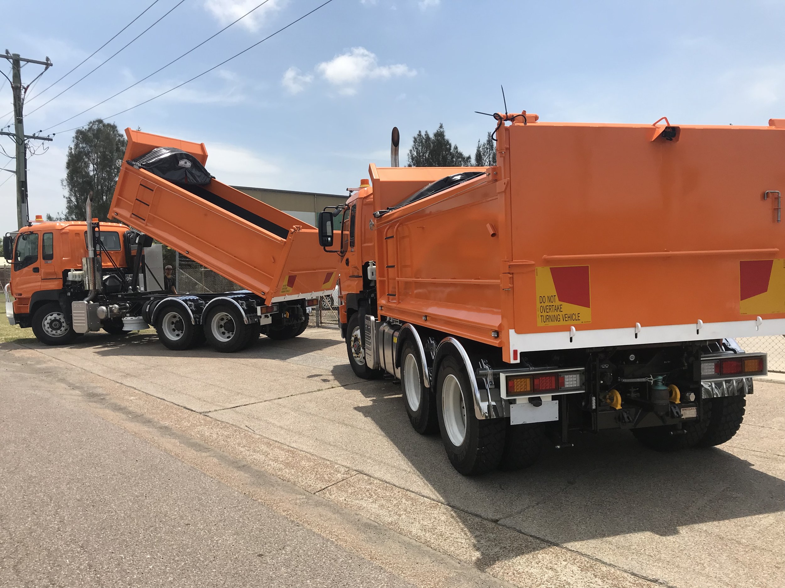 Fixed Sided Tipper 1.JPG