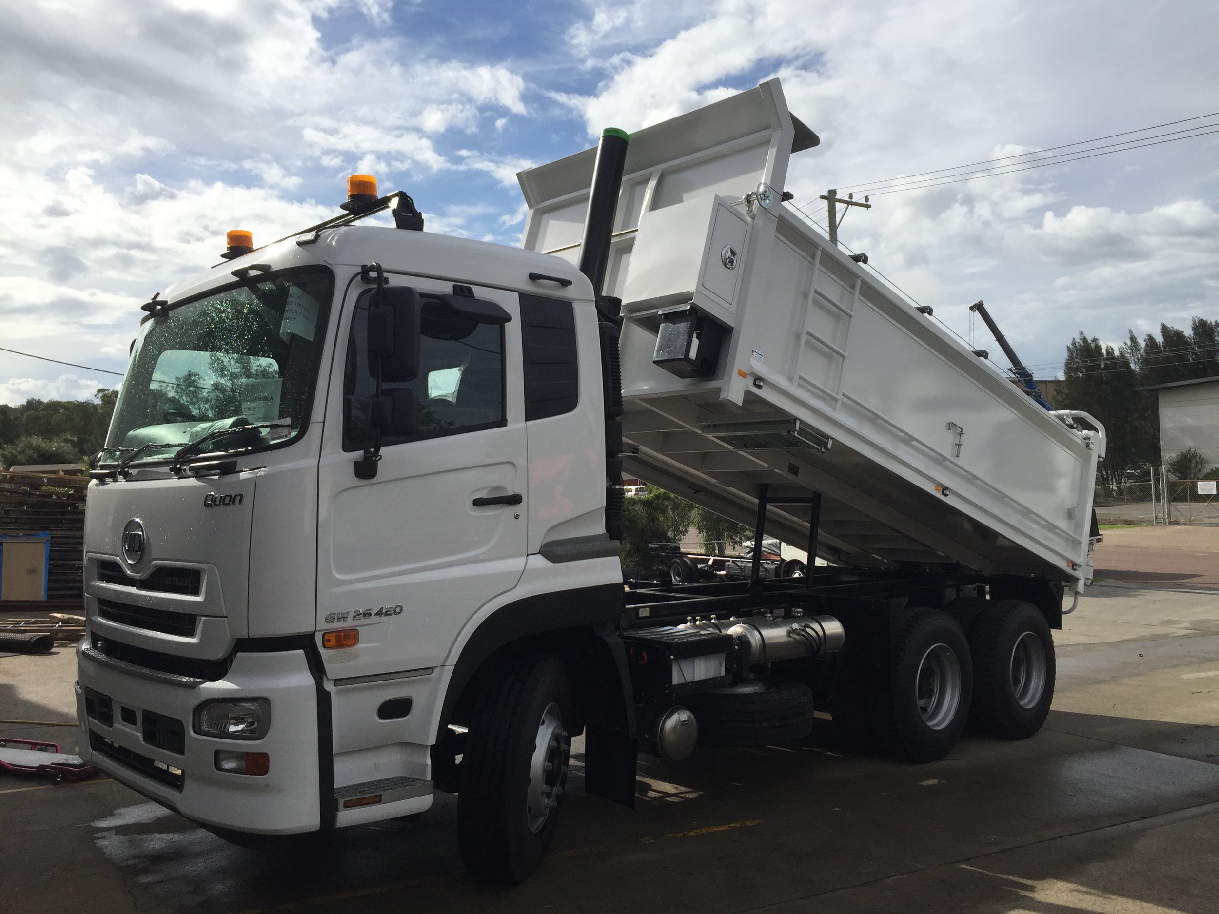 Fixed Sided Tipper 2.JPG