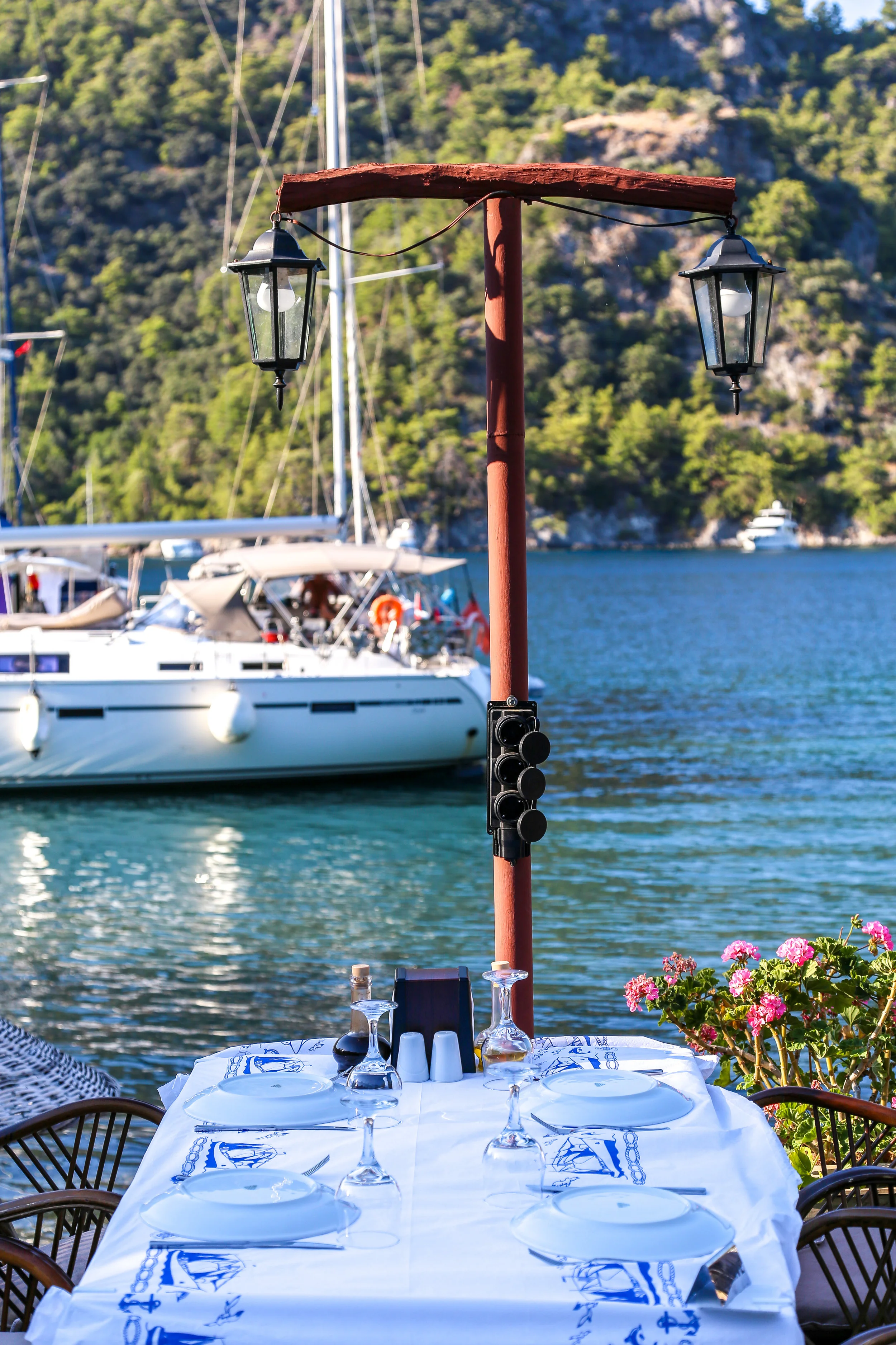 Zeytin Restaurant Table.jpg