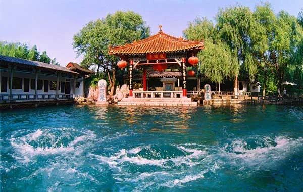 baotu-spring.jpg