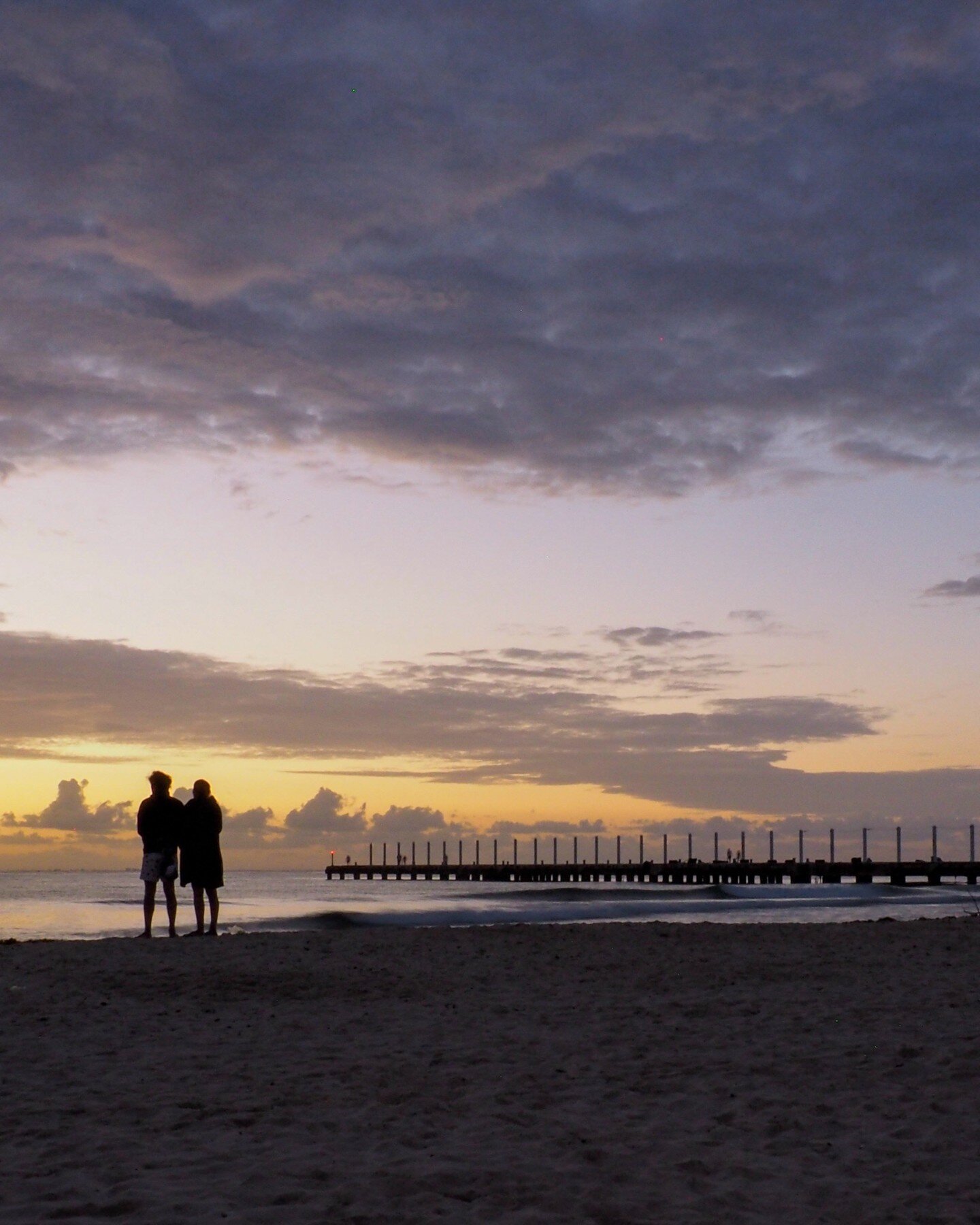 𝗧𝗛𝗘 𝗦𝗧𝗢𝗥𝗬 𝗢𝗙 ...
𝗪𝗵𝗶𝗹𝗲 𝗜 𝘄𝗮𝘀 ...
🌅 Sunrise, early morning at Hilton Hotel Playa del Carmen. 🇲🇽 
*
This photograph was taken in #PlayadelCarmen
*
Photography Laeticia Moreno 
 #sunrisephotography #sunrise_sunset_photogroup #sunri