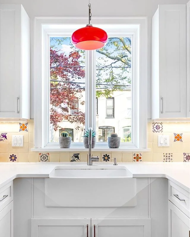 Check out our vignette-worthy 🏡 at 25 Howard Place. Thanks Melanie @greenehouse_nyc for the gorgeous shots! 🙏#compassny #windsorterrace #brooklynhomesforsale #myhousebeautiful #luxuryrealestate #househunting #home #nycrealestate #parkslope #parkslo