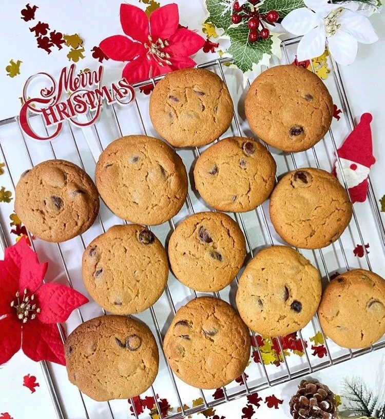 Vegan Chocolate Chip Cookies (Santa Cookies)
