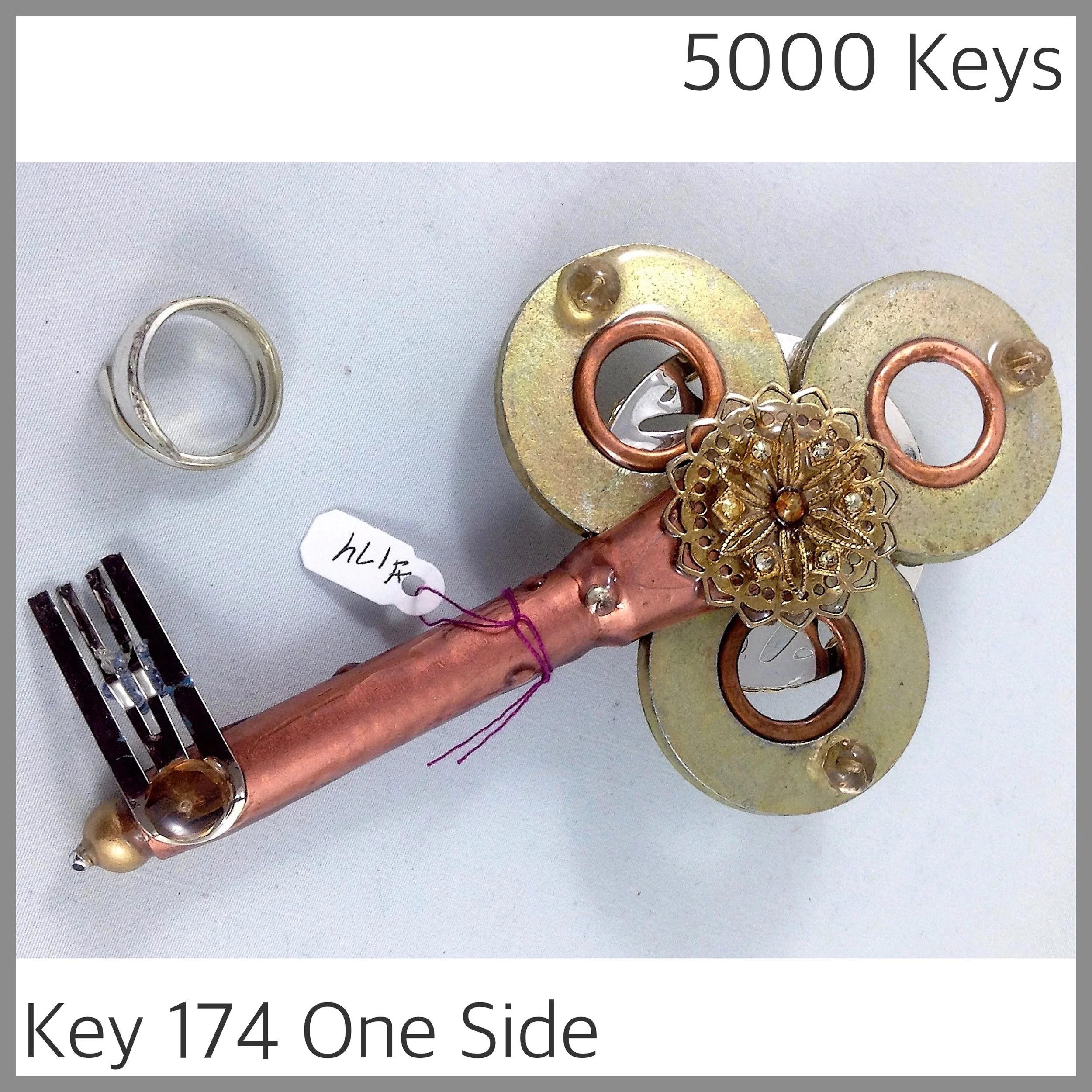 Key 174 one side - 1.JPG