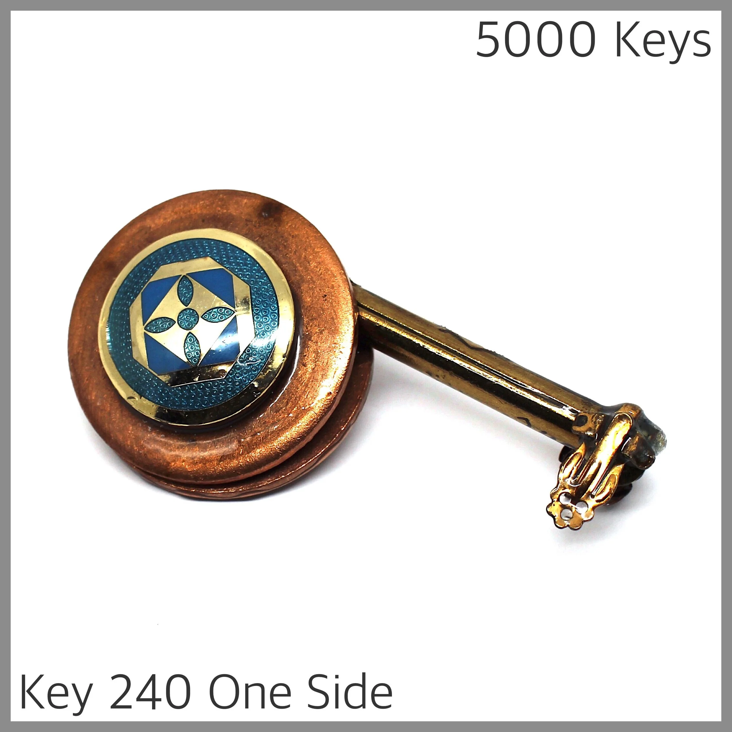 Key 240 one side - 1.JPG