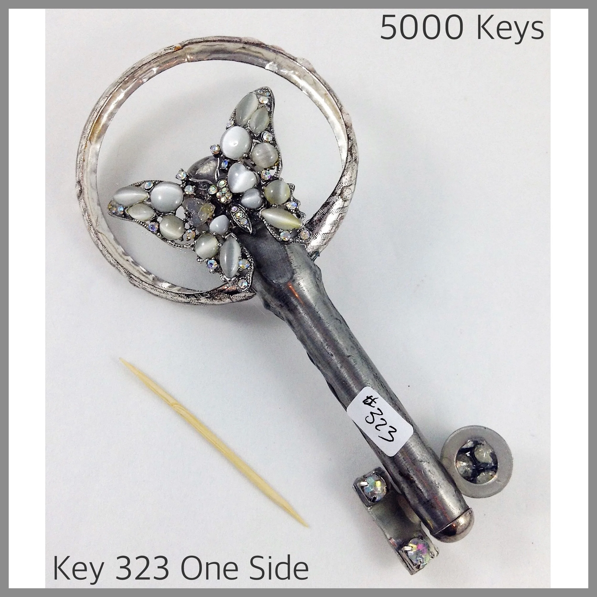 Key 323 one side - 1.JPG