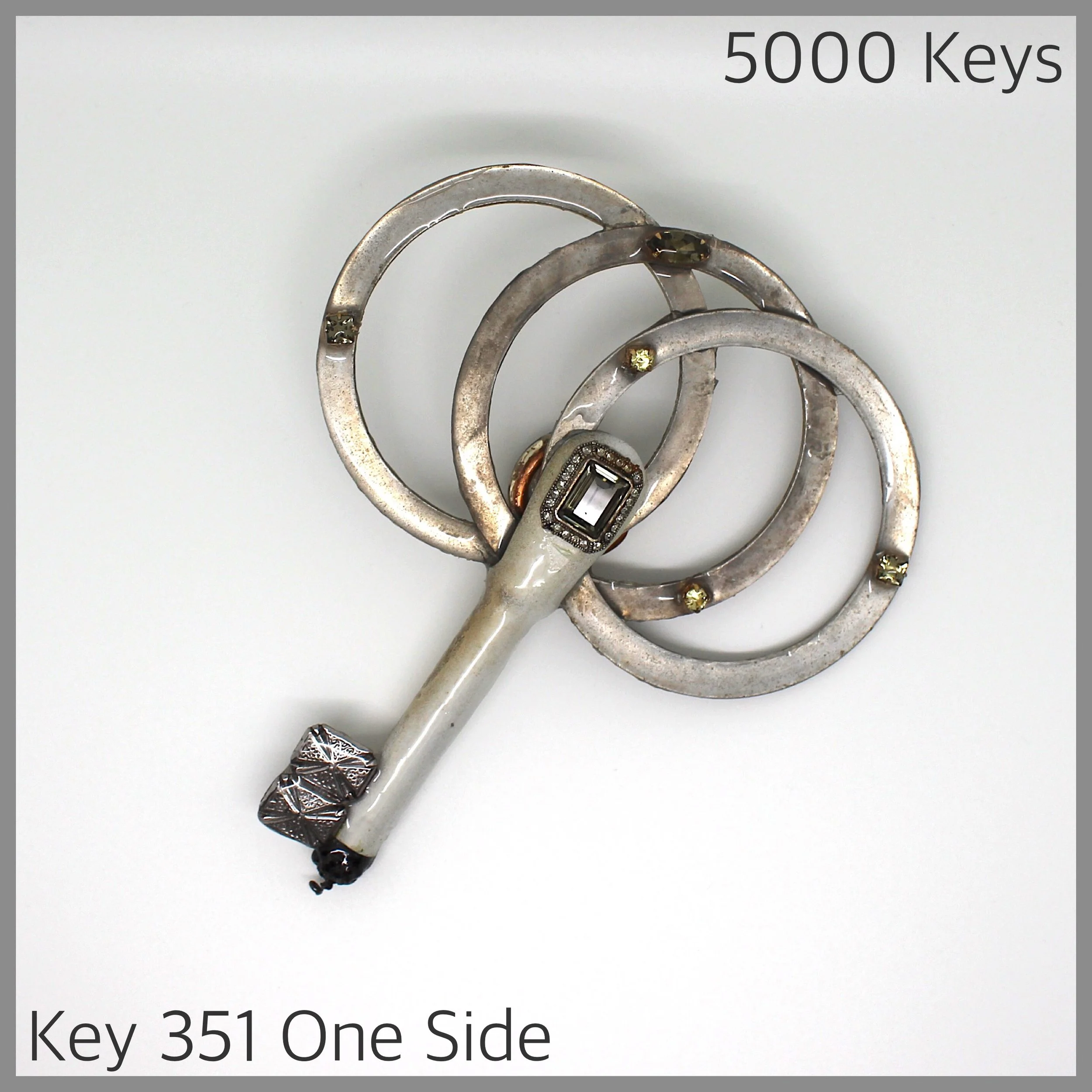 Key 351 one side - 1.JPG