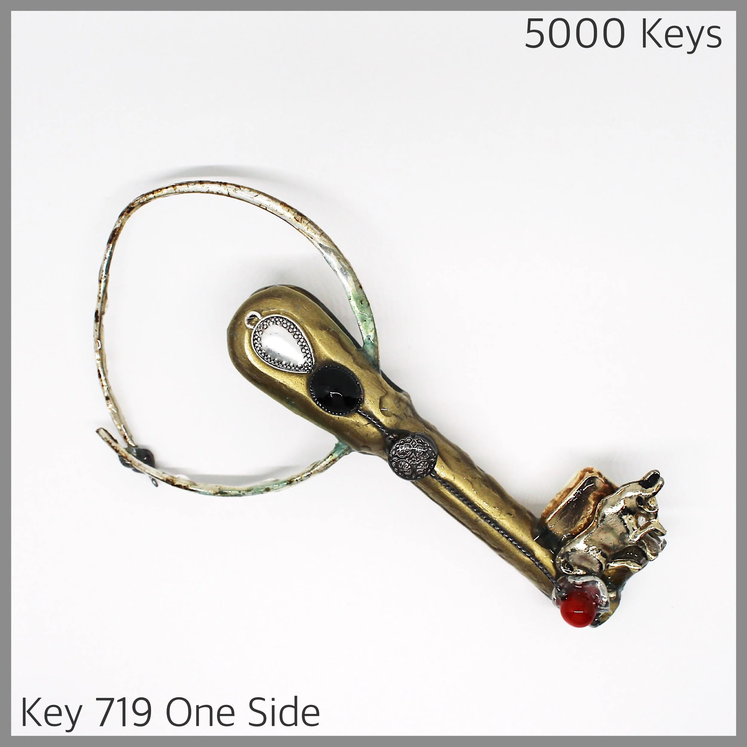 Key 719 one side - 1.JPG
