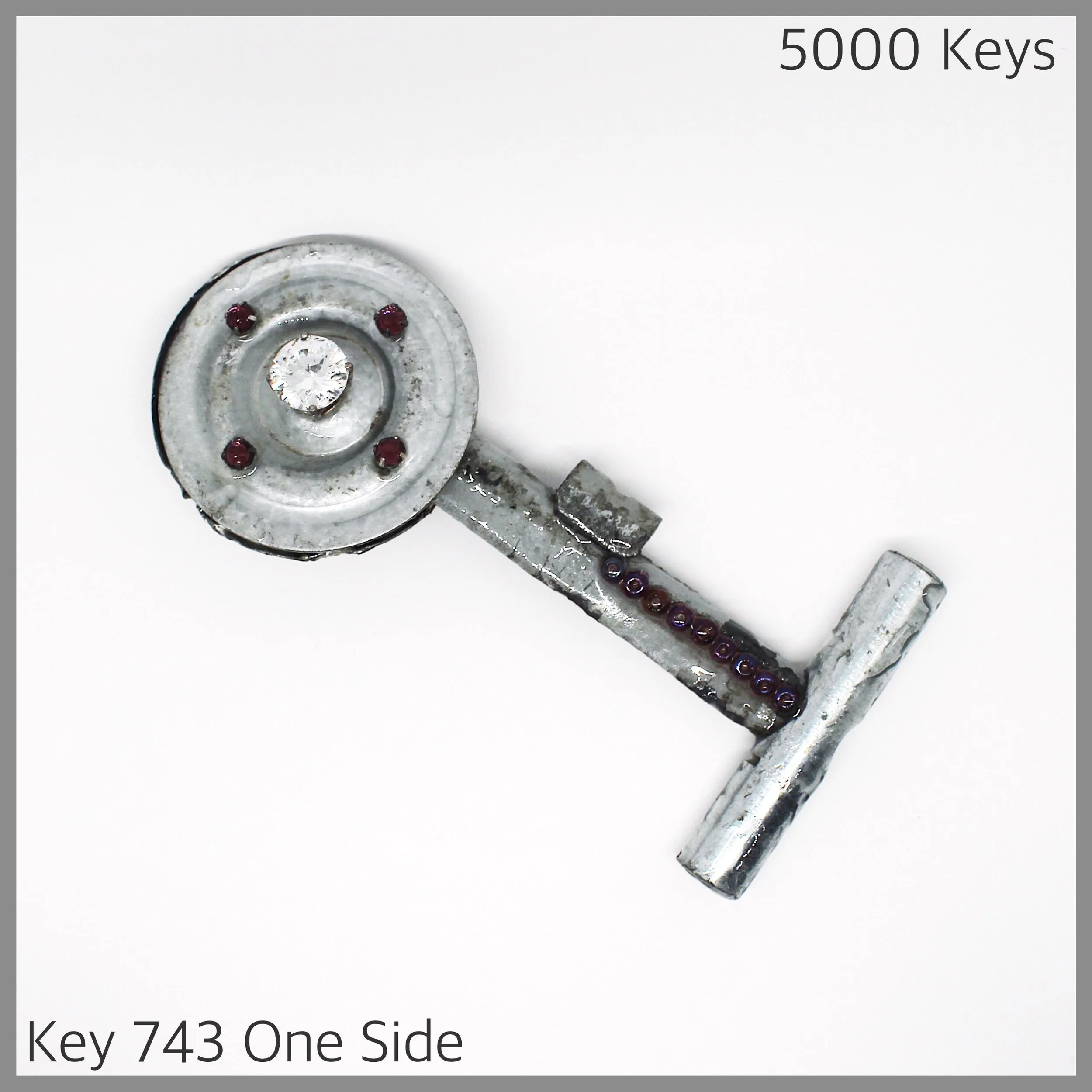 Key 743 one side - 1.JPG