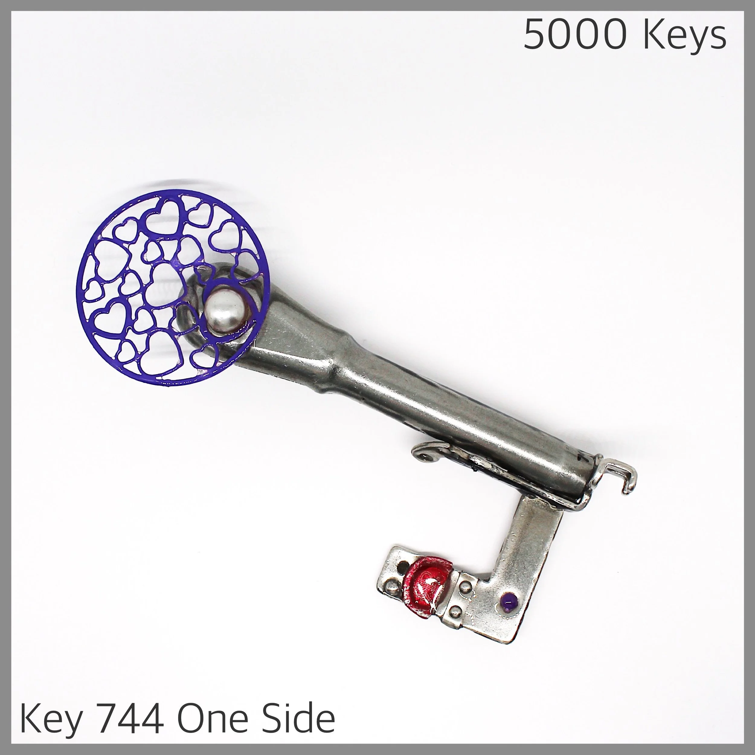 Key 744 one side - 1.JPG