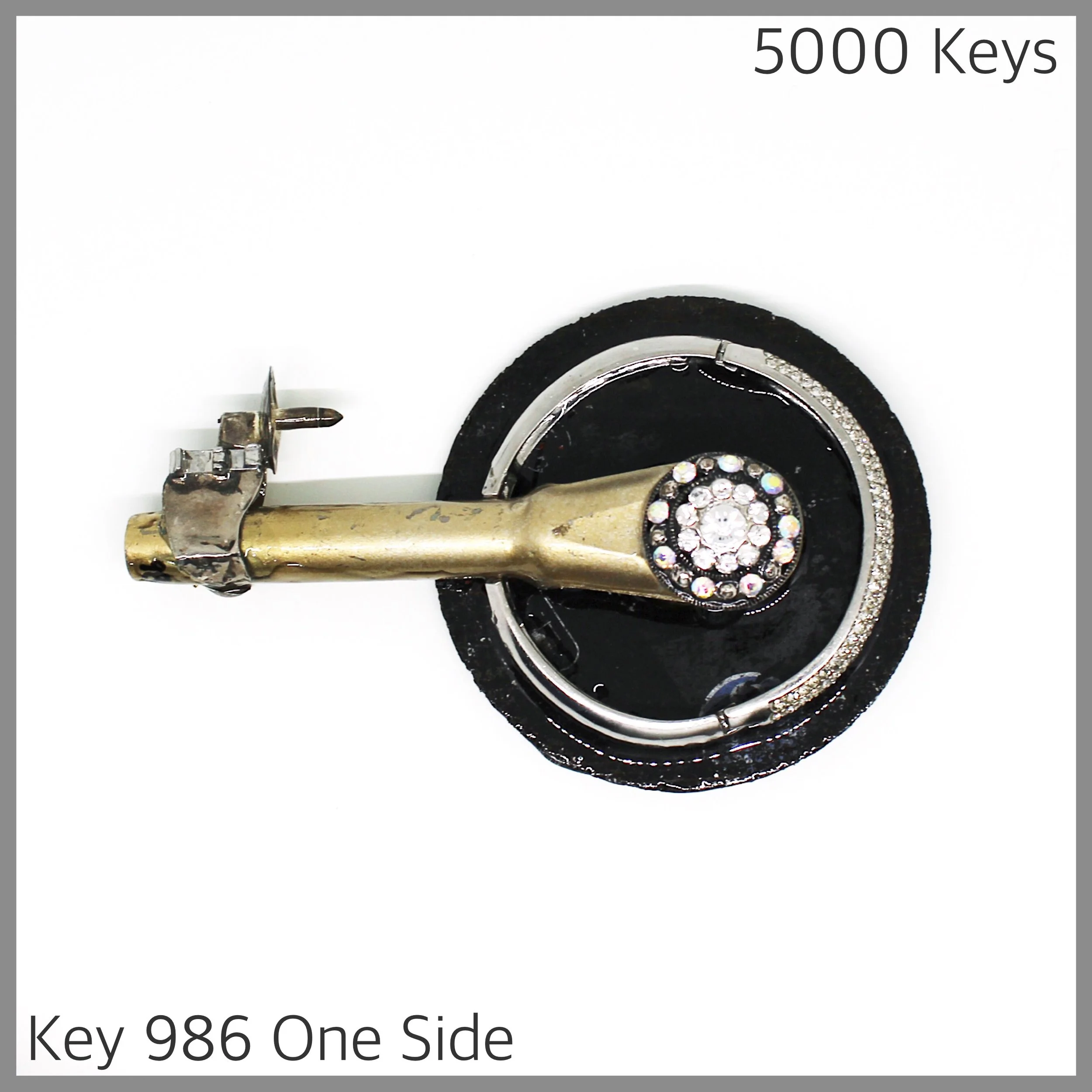 Key 986 one side - 1.JPG