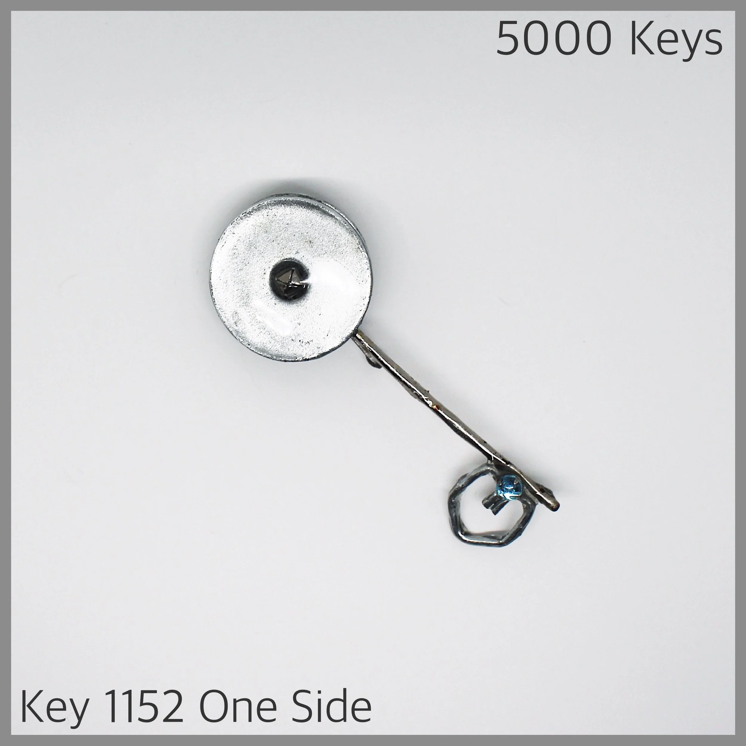 Key 1152 one side - 1.JPG
