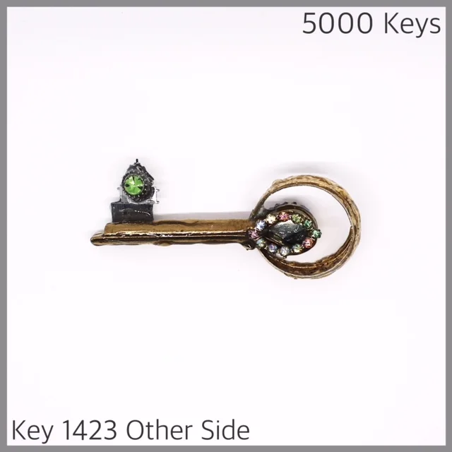 Key 1423 other side - 1.JPG