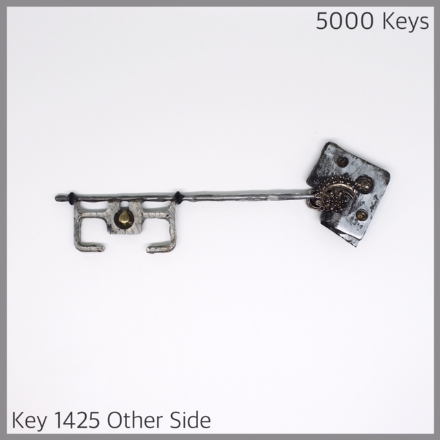 Key 1425 other side - 1.JPG