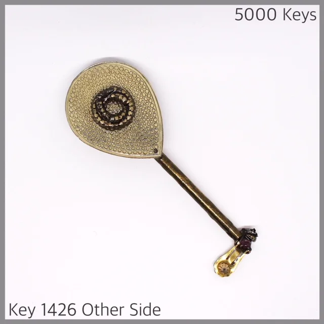 Key 1426 other side - 1.JPG