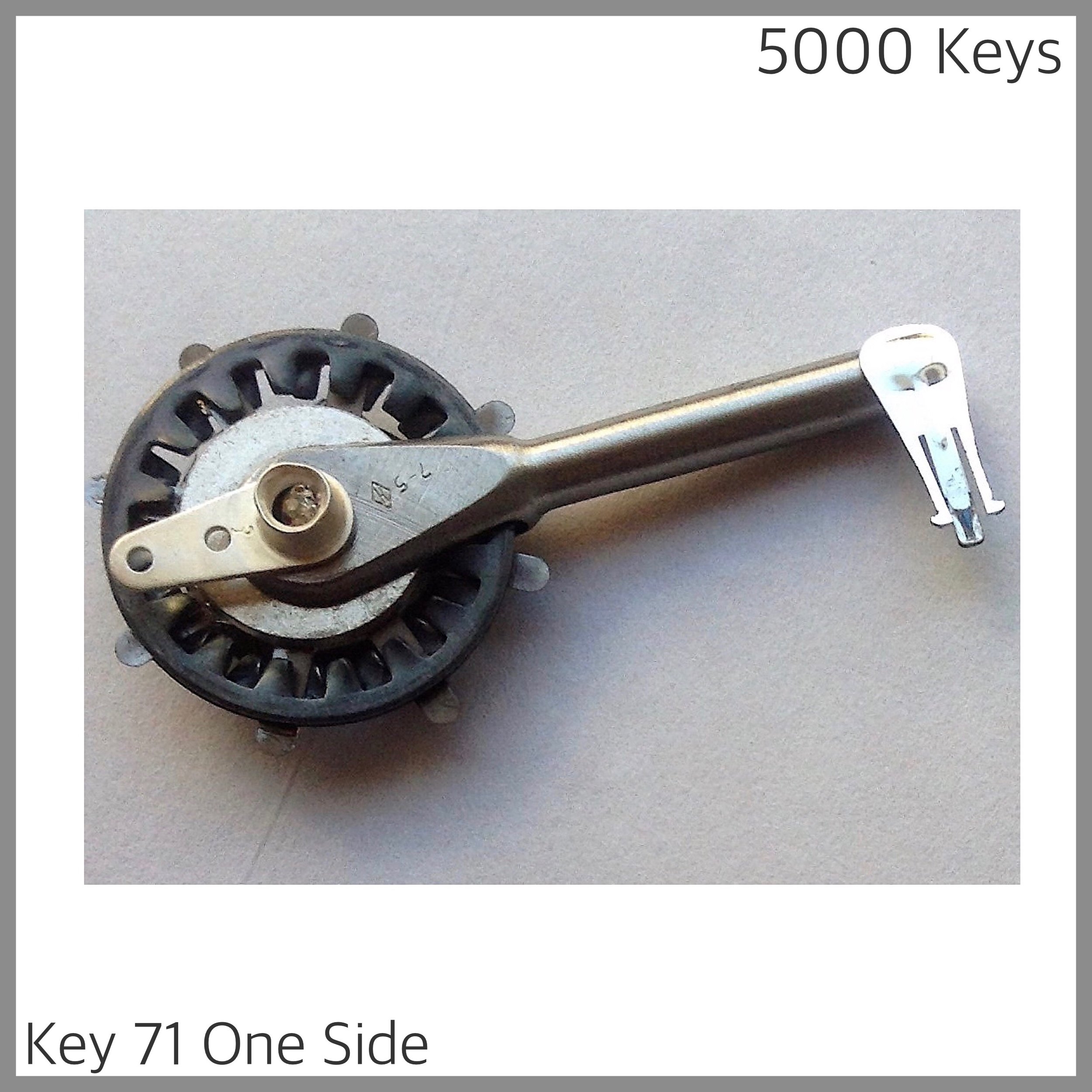 Key 71 one side - 1.JPG