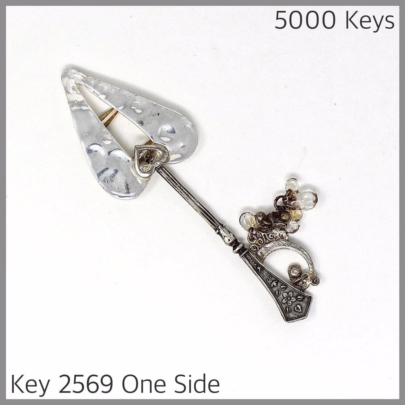 Key 2569 One Side.JPG