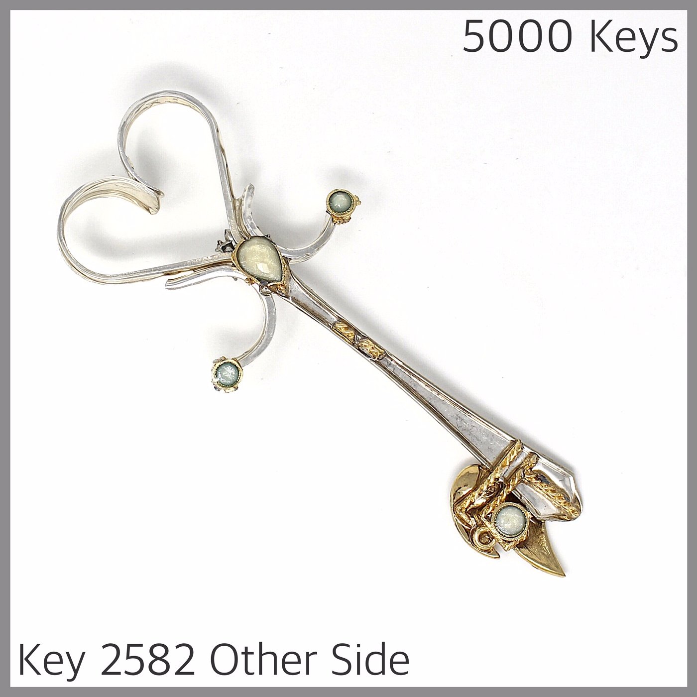 Key 2582 Other Side .JPG