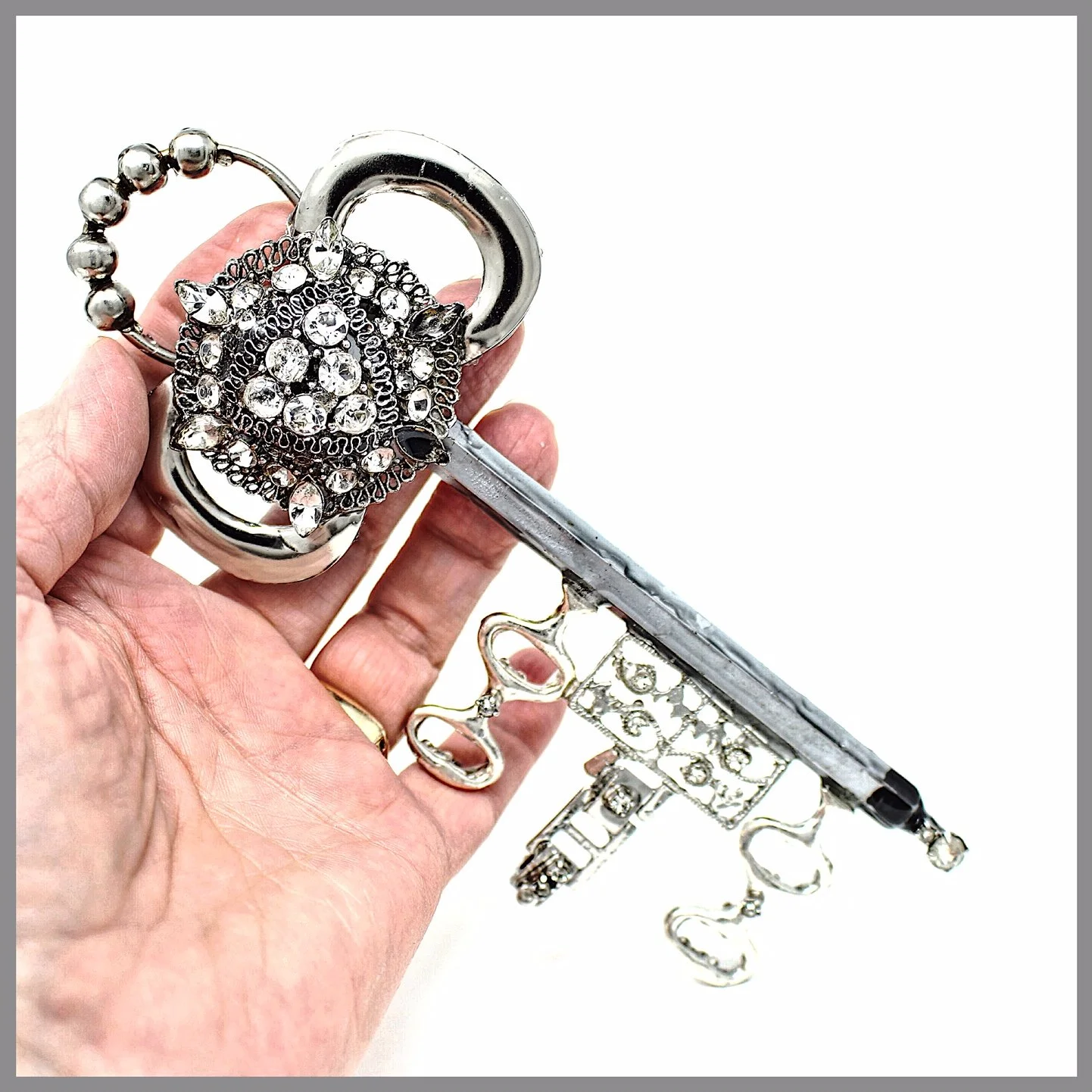 2684 hand One Side.JPG