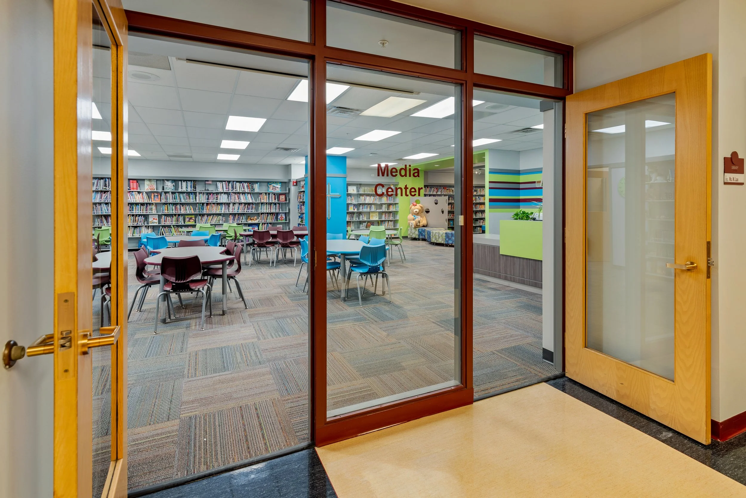 Bernardin School sans wires & exit-4.jpg