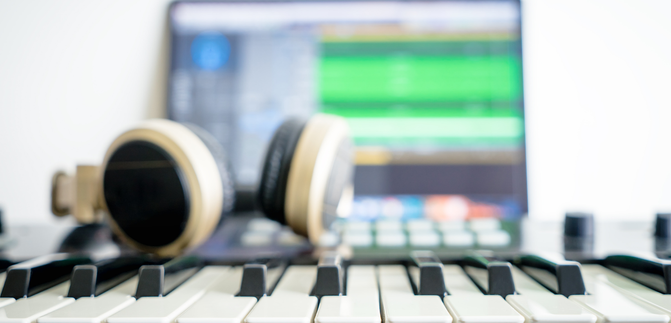   Electronic Music Composition Lessons   in Mendota Heights   for beginner, intermediate, and advanced students of all ages   CALL  651-263-9475  TO SCHEDULE YOUR FIRST LESSON   REQUEST INFO  