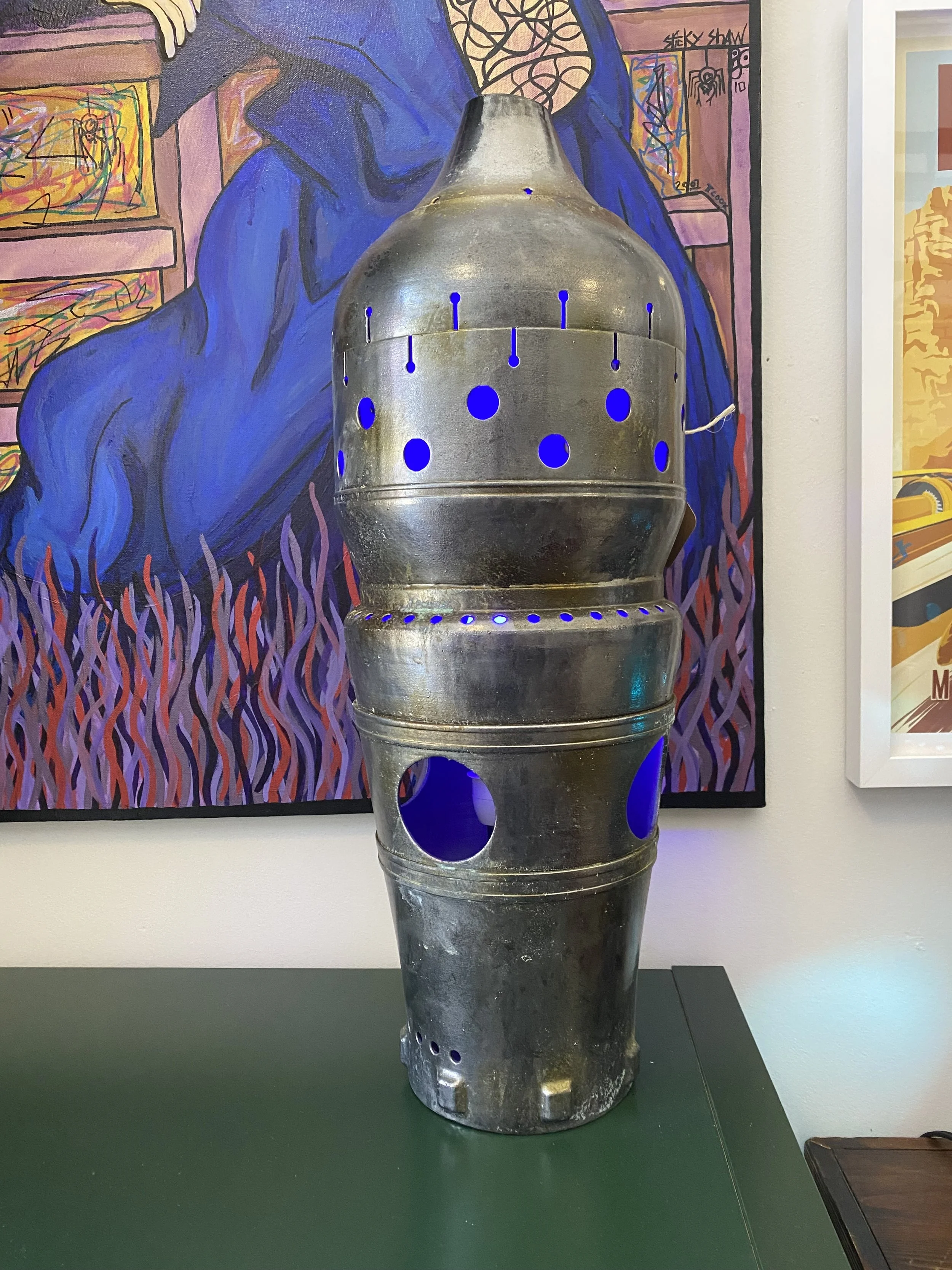 Cantina Lamp Shiny Weatherd 3.jpg