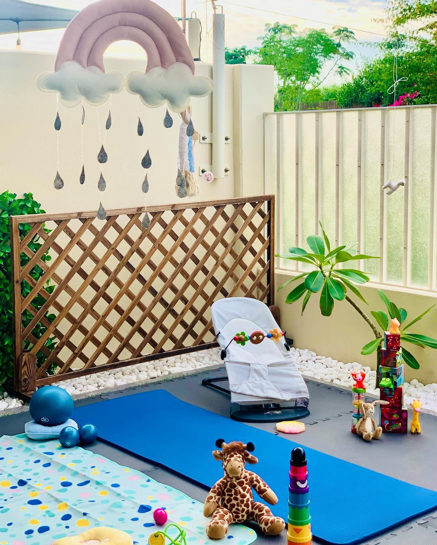 NEW POSTNATAL PILATES COURSE DUBAI HILLS

TUESDAY 
17th Jan - 7th Feb 
9AM 

&ldquo;Cordelia and I came to our first Baby &amp; Me class when she was eight weeks old, and it has been a favourite part of our week ever since. 

Laura is a brilliant tea