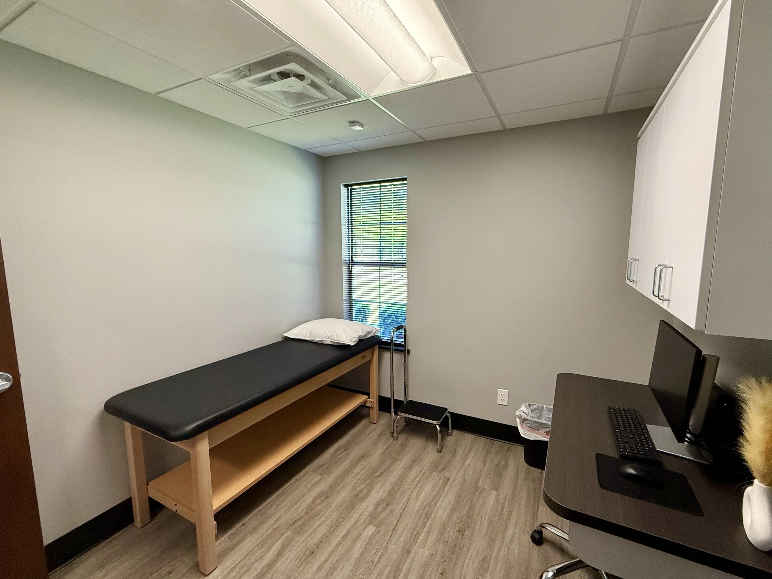 Exam Room 1 Inside 2.jpg