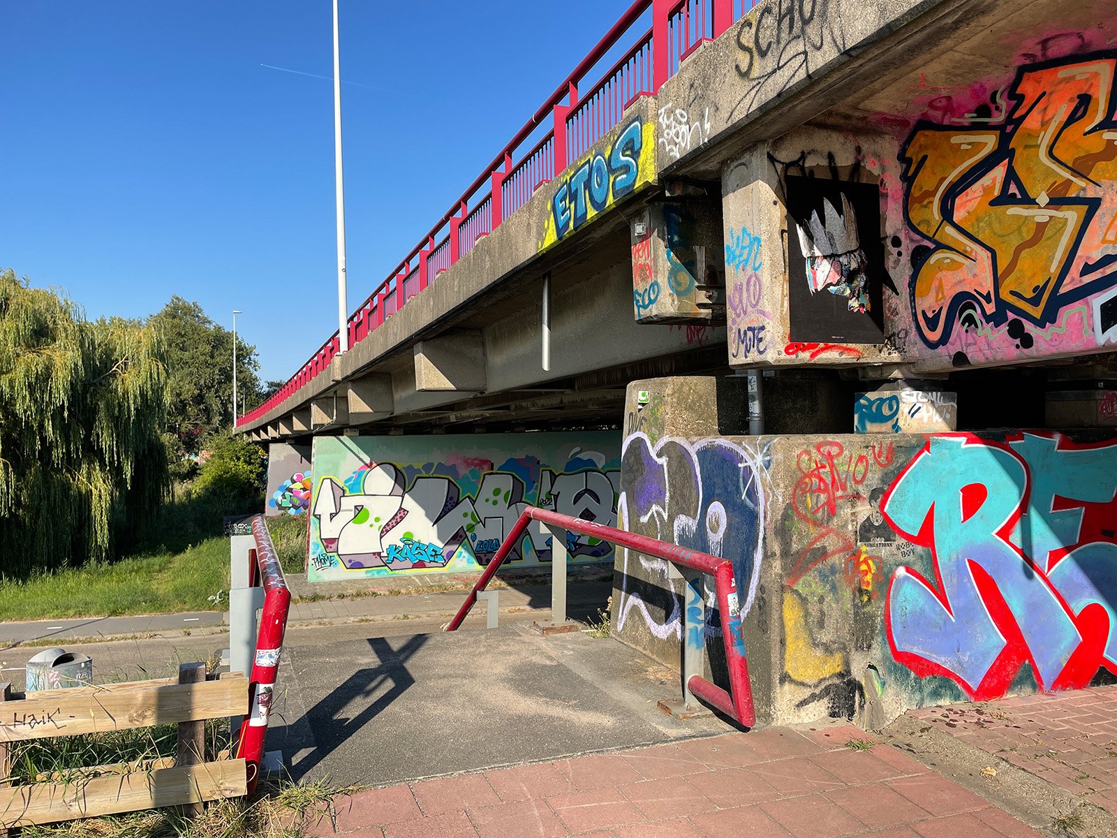 graffiti_bridge _Amsterdam-02.jpg