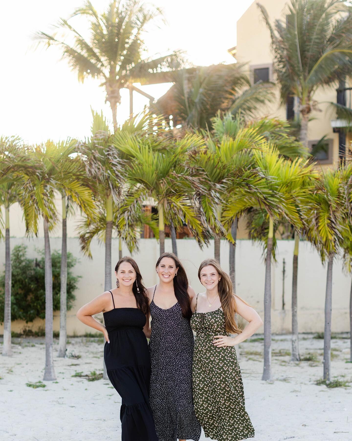 Nothing better than spending a week in the sand with these two babes ☀️
.
.
.
#mexicotrip