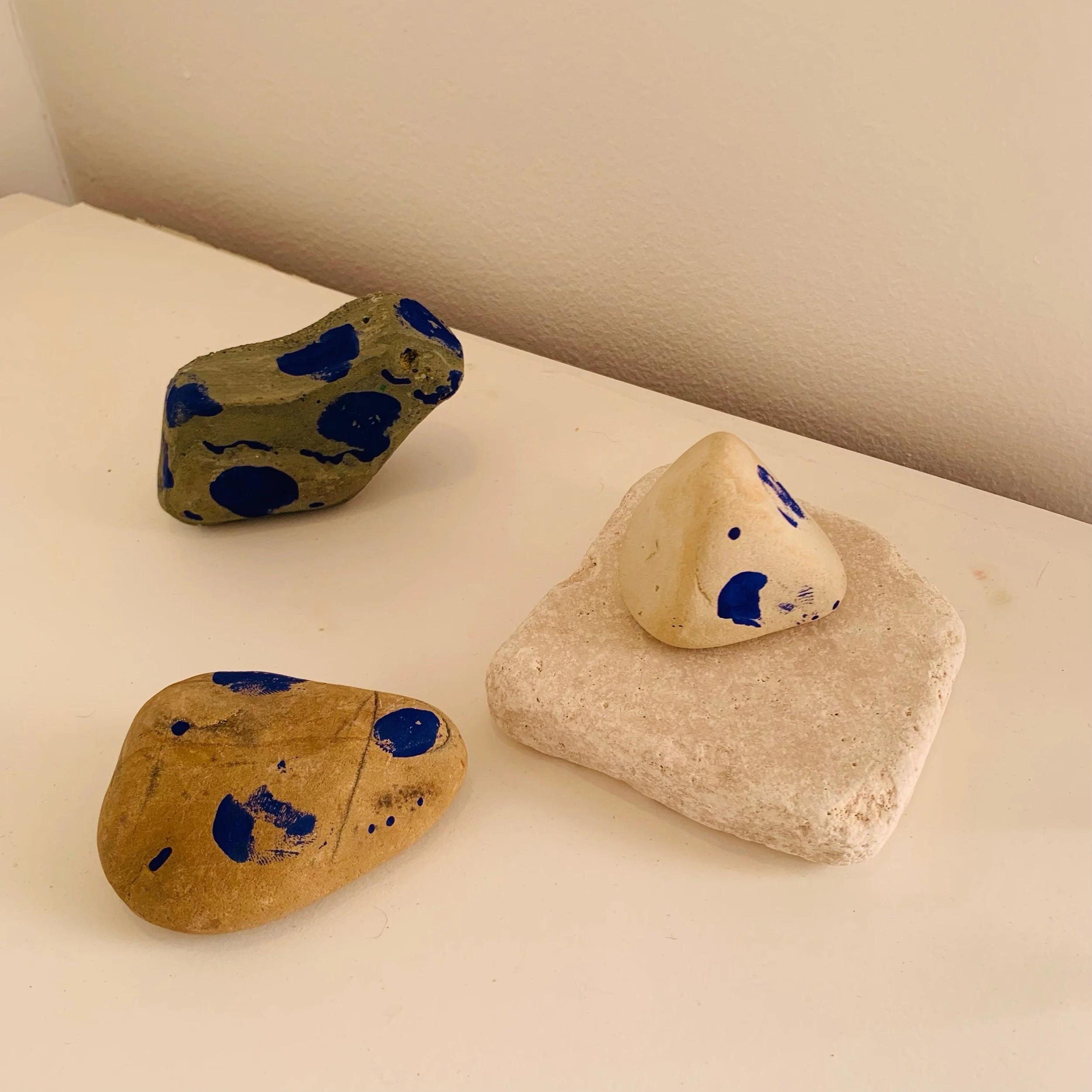  Kavanayén. Surrender. 2025  Local rocks and gouache 7 × 8 in 21 × 18 cm 