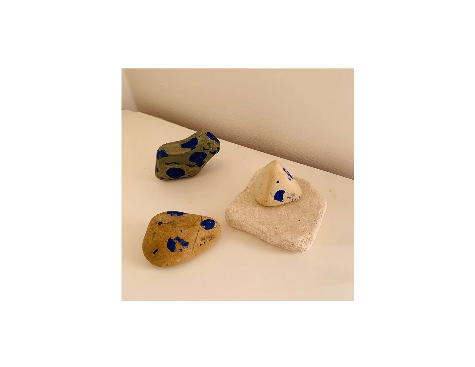  Kavanayén. Surrender. 2025  Local rocks and gouache 7 × 8 in 21 × 18 cm 