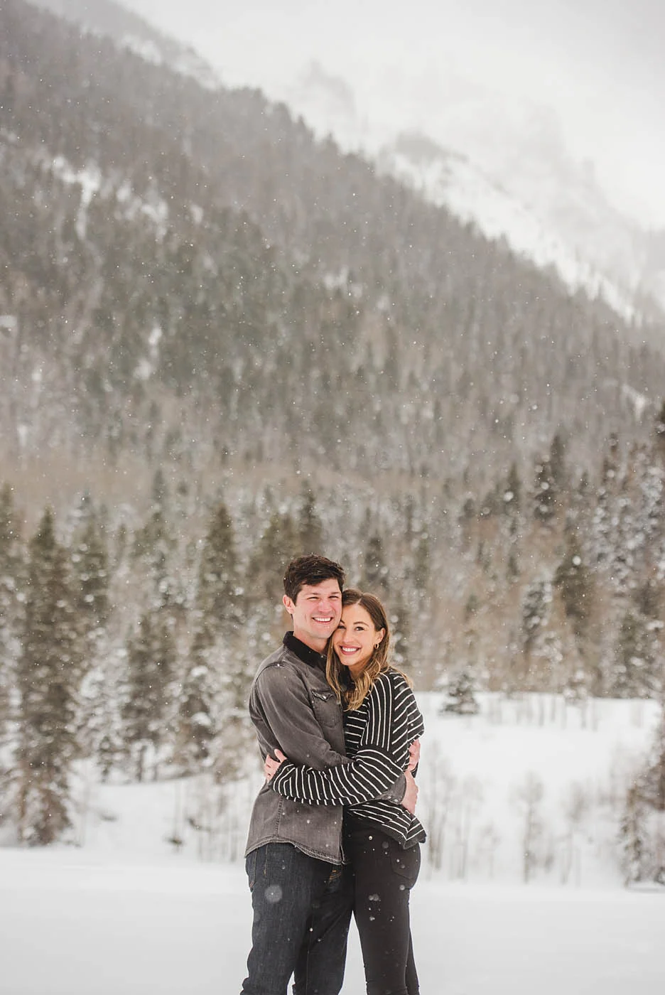 telluride-wedding-in-snow.jpg
