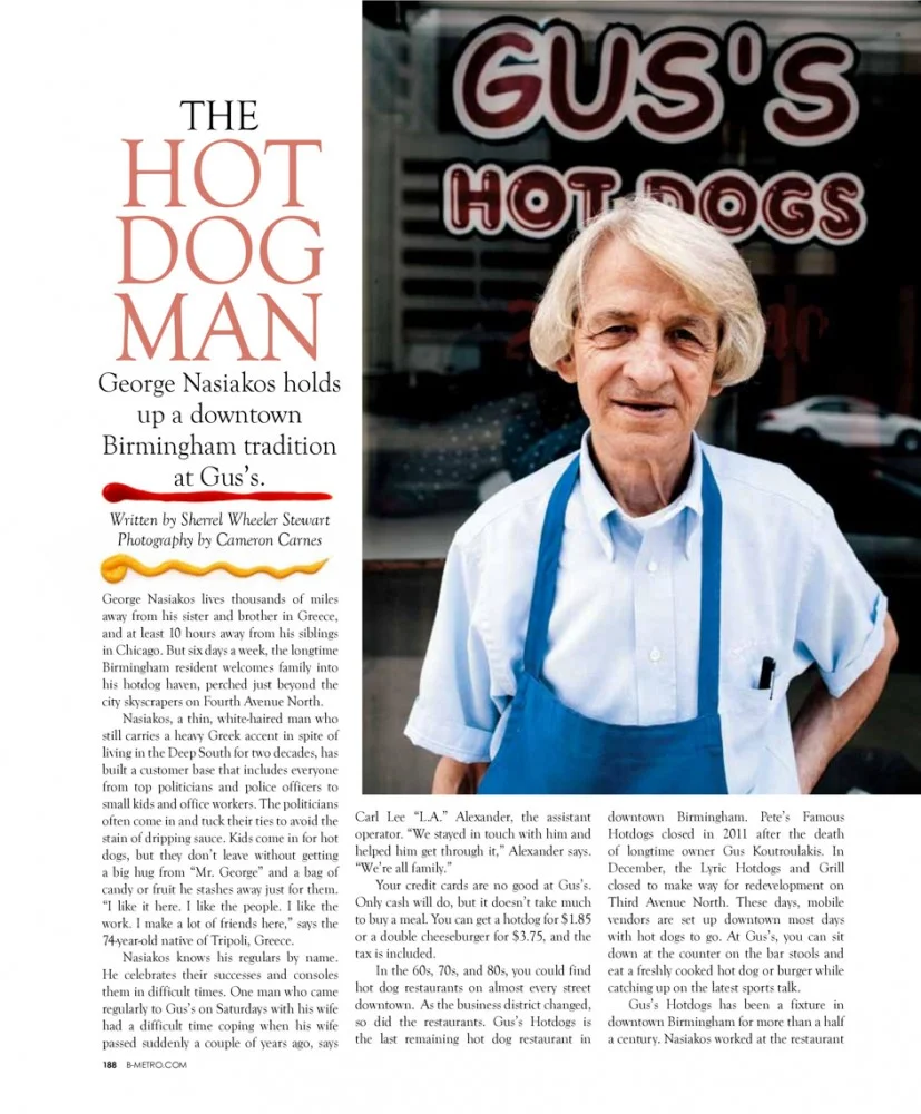 dxthm1000.MenuGuideGussHotDogs-page-001.jpg