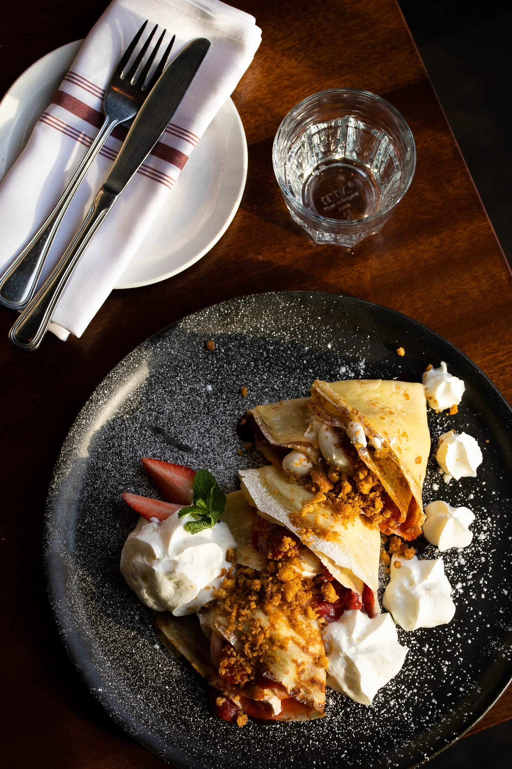 STRAWBERRY CHEESECAKE CREPES