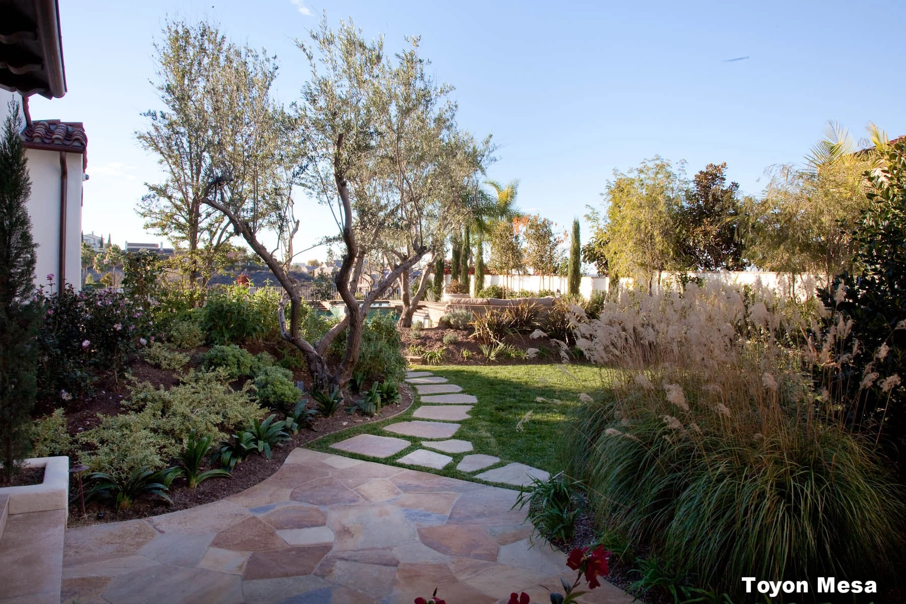 12-10-13 lo res web exteriors-31.jpg