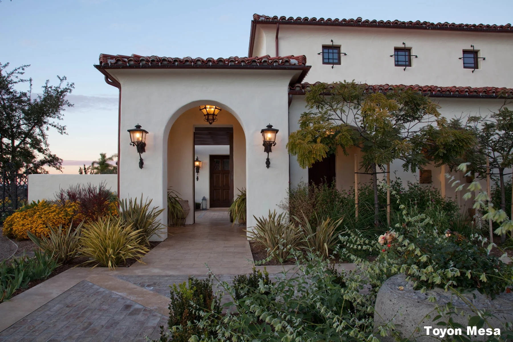 12-10-13 lo res web exteriors-11.jpg