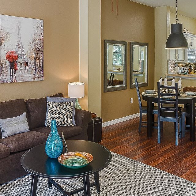 Relax at Sun Key Getaway 🌞🔑
&bull;
&bull;
#airbnbdisney #airbnbguest #airbnbsuperhost
#airbnbtravel #hostagram #airbnbhost #vacaymode #vacationhome #roamlocal #orlandovacation #turista #disneyvacation #homeawayfromhome #stayhere #stayhereorlando #s