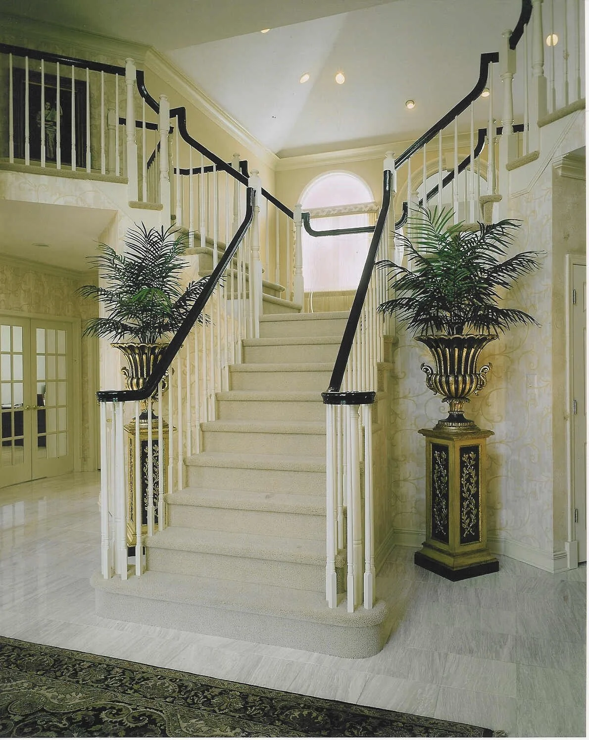 Napoli Foyer After.JPG