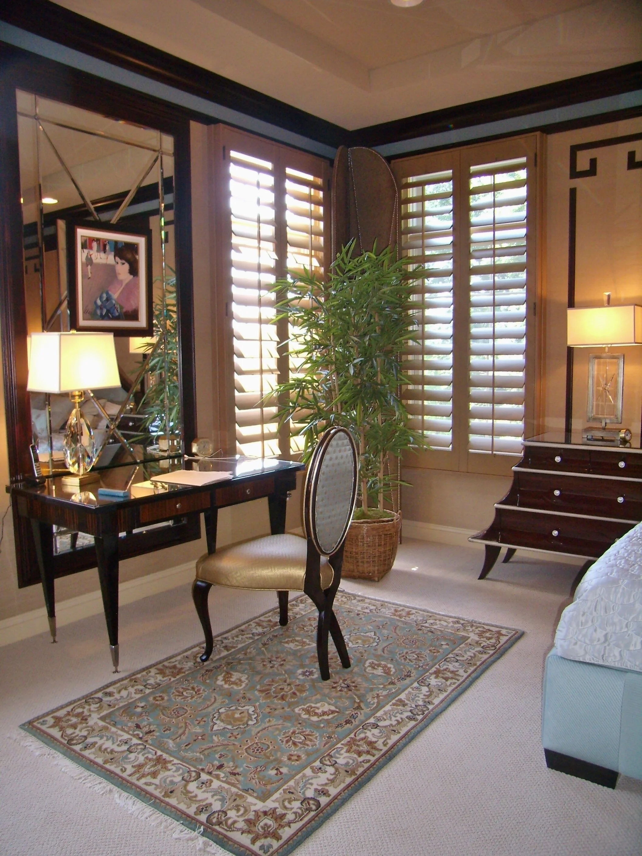 2. Strauss_MBR Desk3.JPG