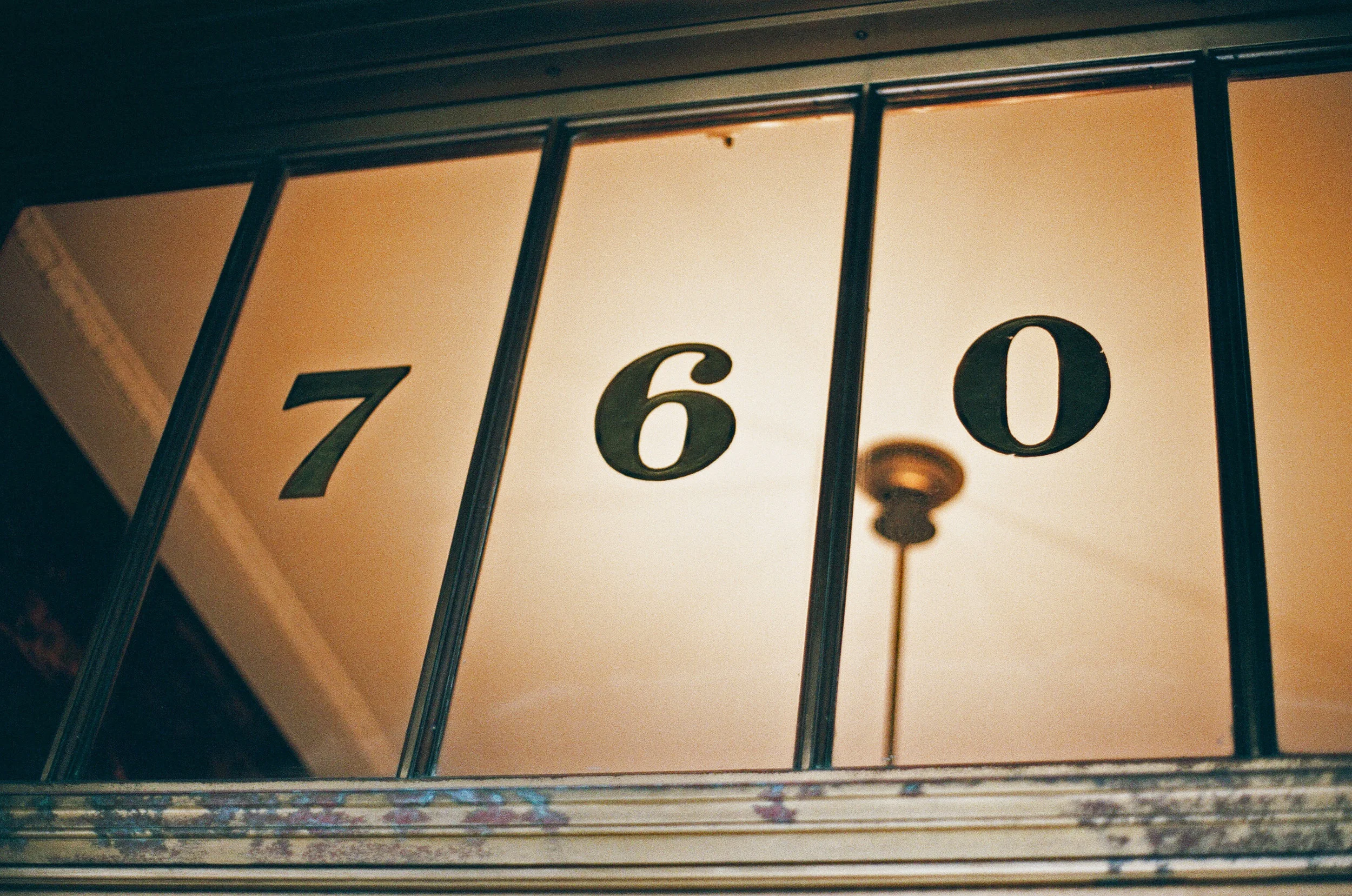 760DOOR2.jpg
