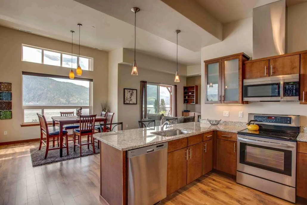 Manson Bay — Marina's Edge Resort